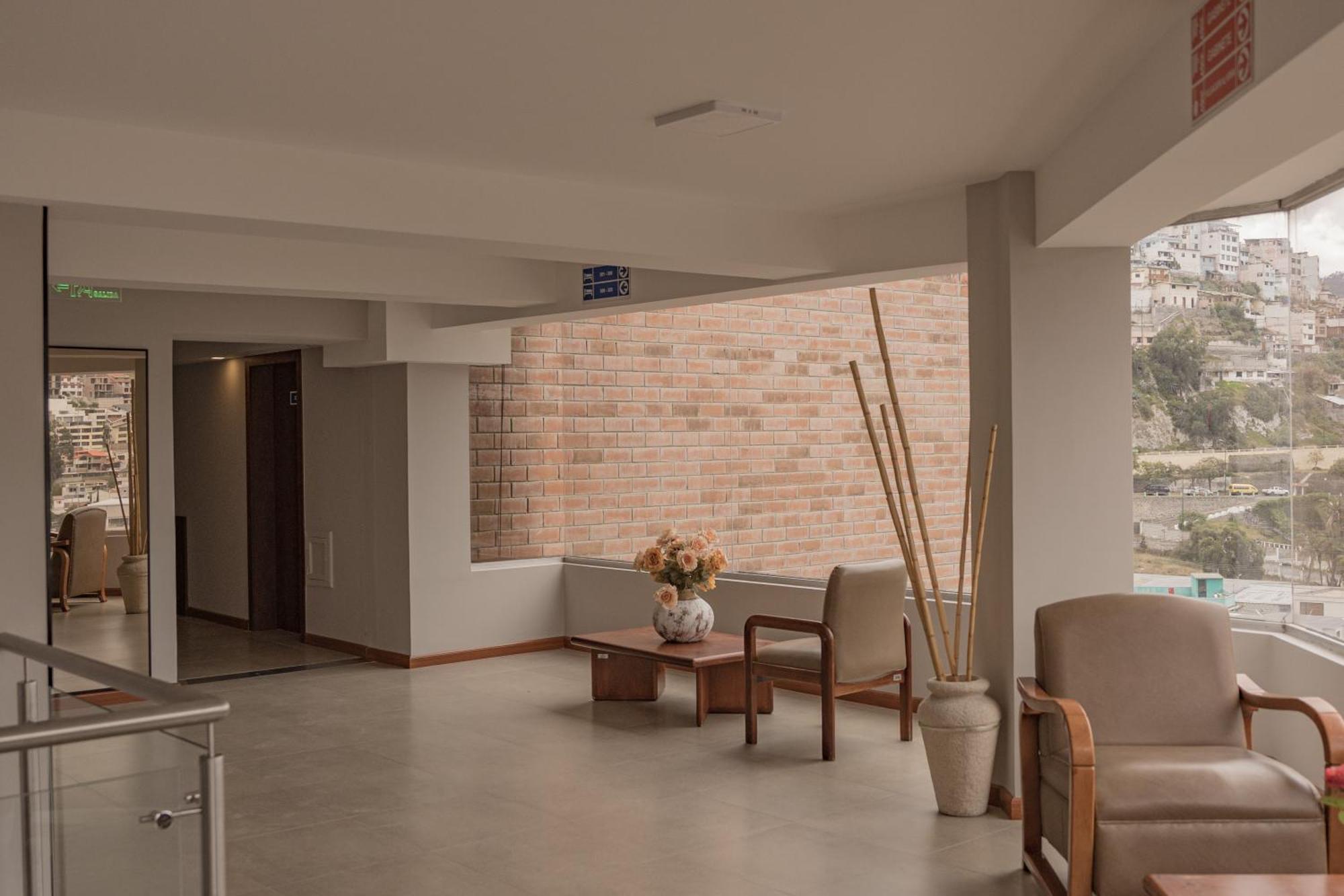 Hotel Ambato Exterior photo